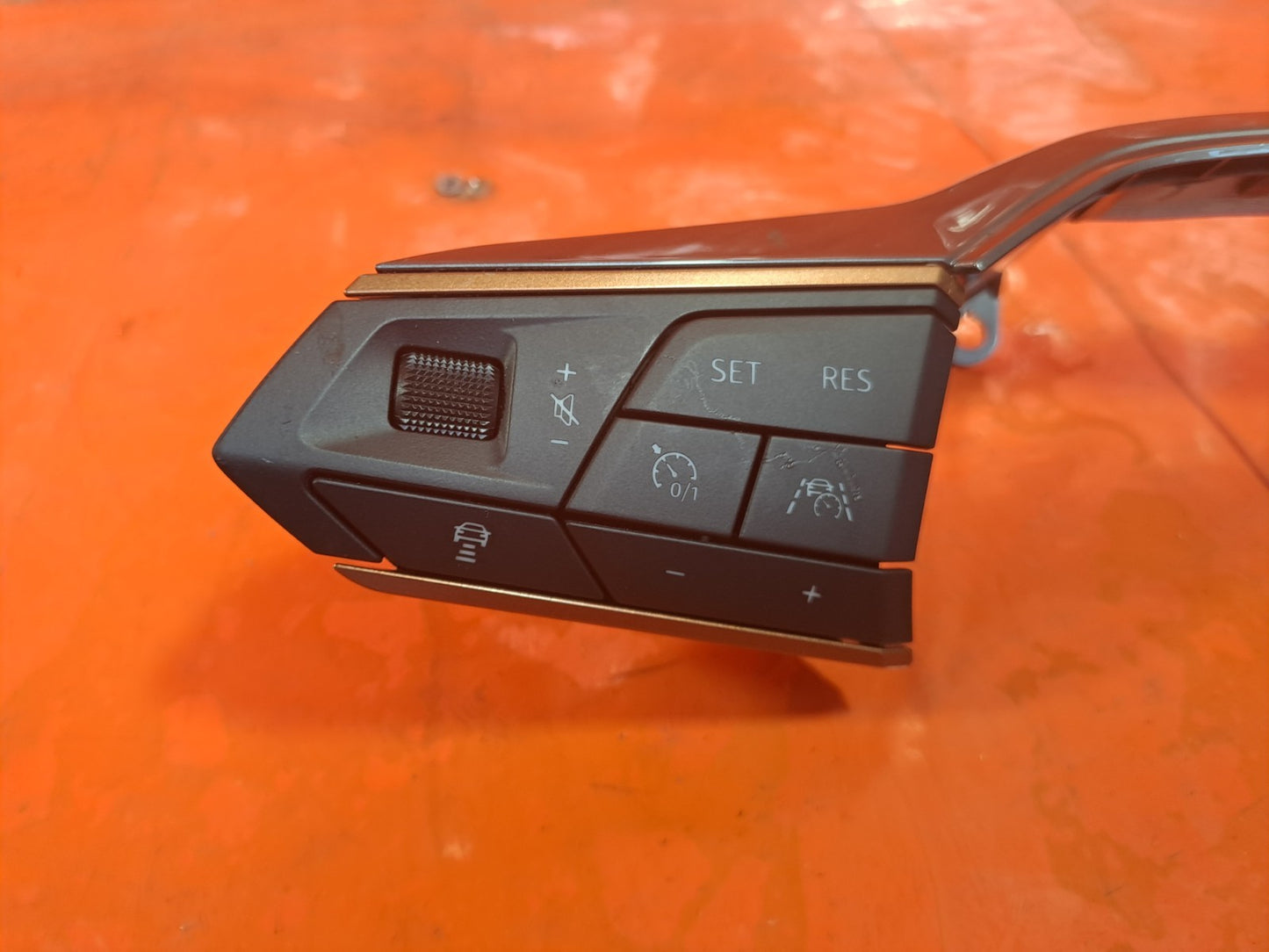 ✅2023 Cupra Formentor Steering Wheel Switches + Warranty A336 - Image 4