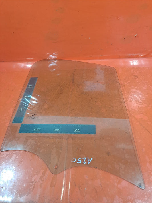 ✅2015 RENAULT TRAFIC MK3 SL27 FRONT RIGHT DOOR WINDOW GLASS 803009537R +WARRANTY - Image 1