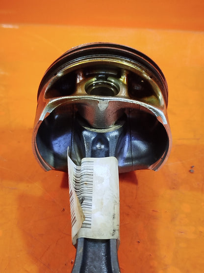 ✅MERCEDES W176 A180 1.6 PETROL 2012 PISTON AND CON ROD Warranty A213 - Image 10