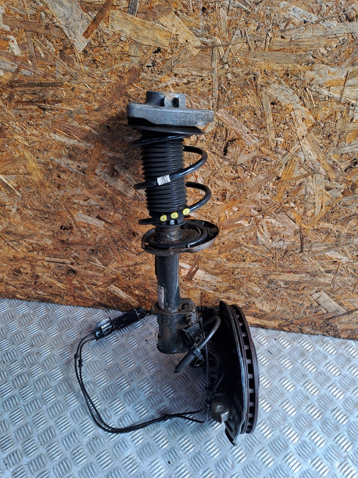 ✅MERCEDES B180 W246 1.8 DIESEL 2012 FRONT RIGHT SUSPENSION LEG HUB A2463209013 - Image 6