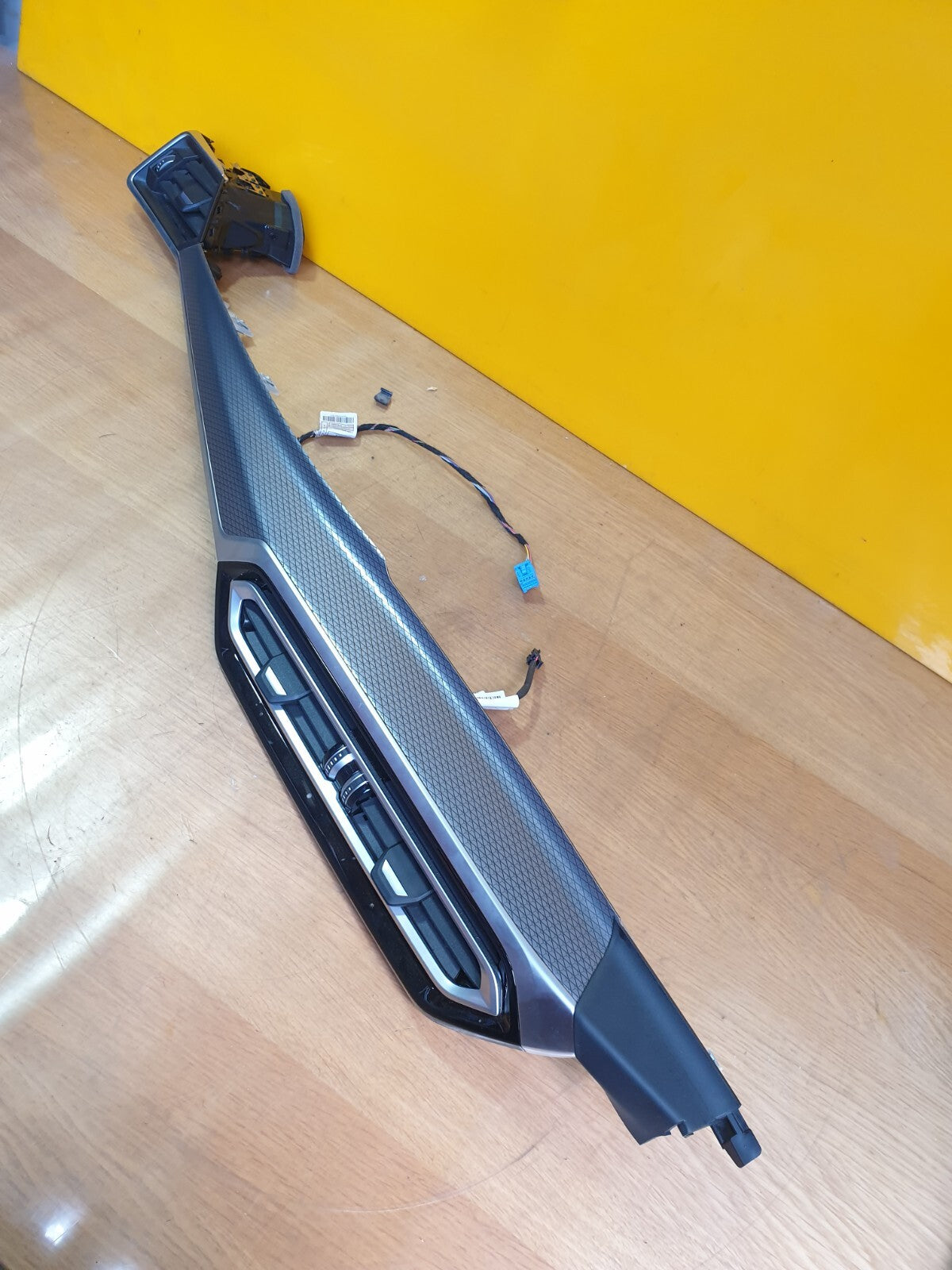 ebay-src:https://i.ebayimg.com/00/s/mtywmfgxmjaw/z/q~gaaoswjy5mzgv8/$_57.jpg