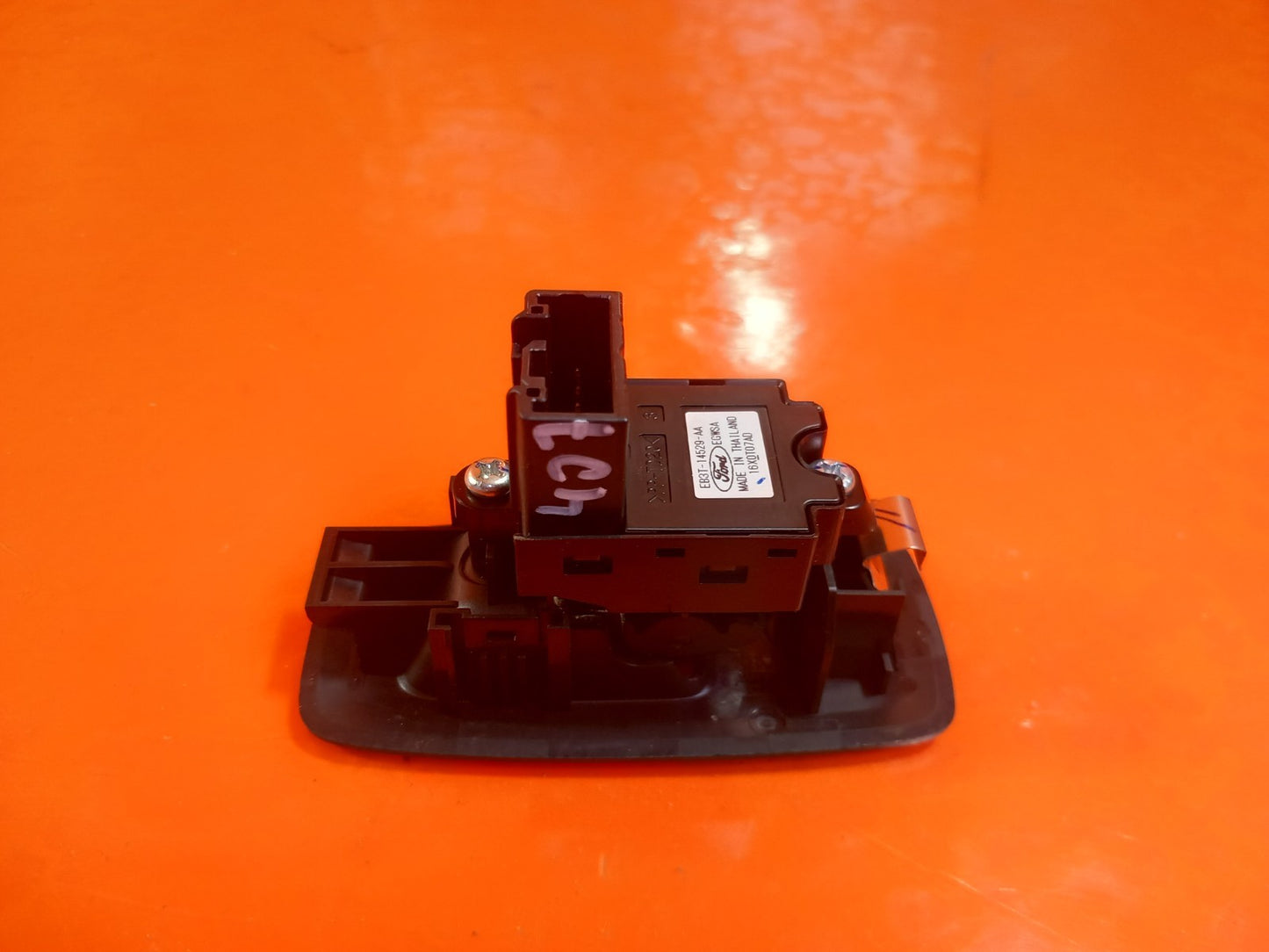 ebay-src:https://i.ebayimg.com/00/s/mtiwmfgxnjaw/z/evmaaeswakzqmtrx/$_57.jpg