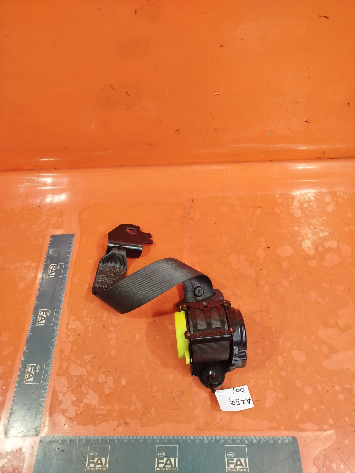 ✅Ford Mondeo Titanium 2016 2.0 Diesel REAR LEFT SEAT BELT DS73-F611B64-AE35B8 - Image 1