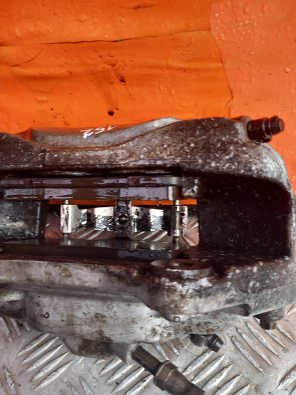 Audi Q5 2.0 Diesel 2016 Front Right Brake Caliper 8R0615108 Warranty A152 - Image 10