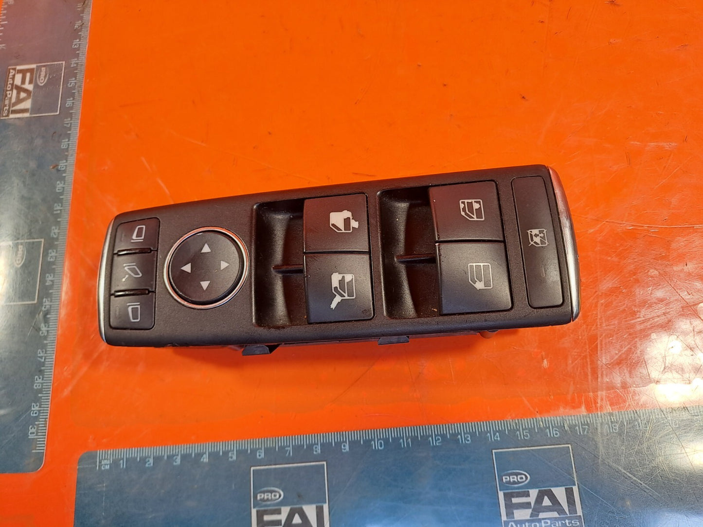✅MERCEDES E250 W212 2.1 DIESEL 2011 FRONT RIGHT WINDOW SWITCH A2129056100 A269 - Image 3