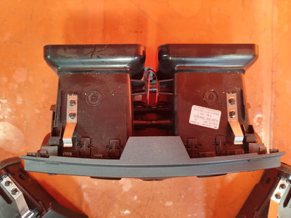 ✅Mercedes C-Class C250 W204 2.1 Diesel 2011 DASHBOARD AIR VENTS A2048307354 A283 - Image 10