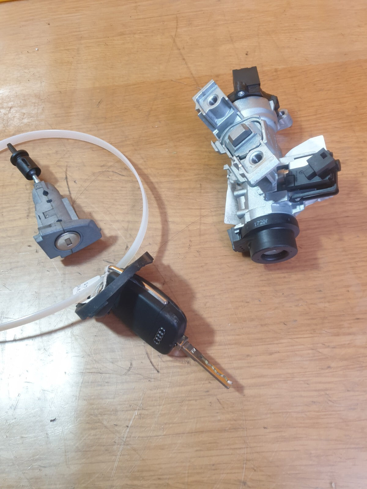 ✅2020 AUDI Q3 S LINE 1.5P IGNITION BARREL & KEY 5Q1905865A + WARRANTY A198 - Image 1
