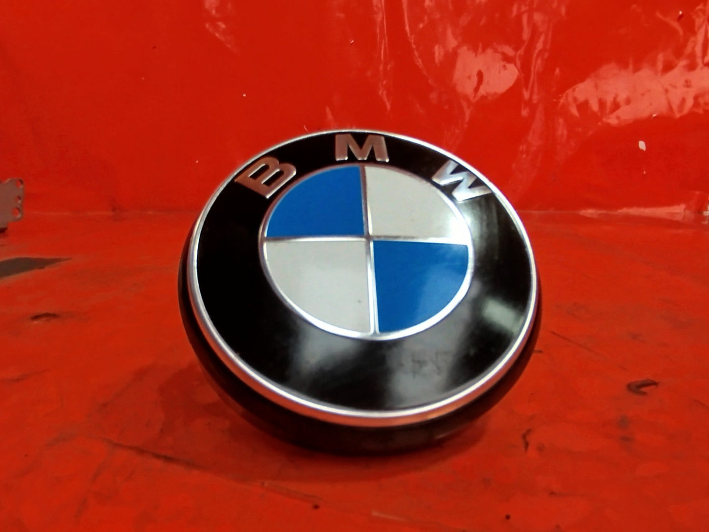 ✅2023 BMW 2 SERIES M SPORT F44 REAR BADGE EMBLEM 8118707 + WARRANTY A293 - Image 3