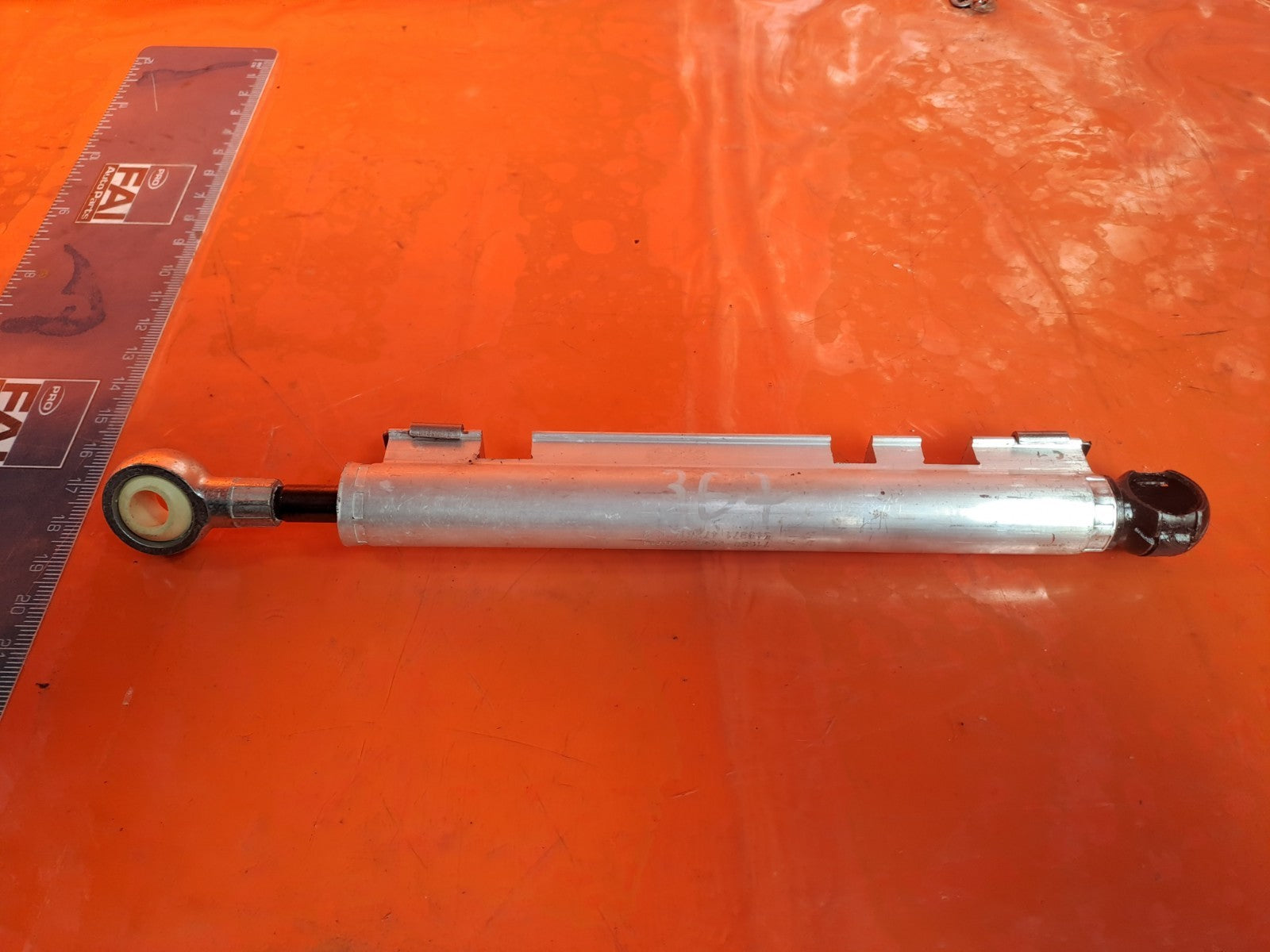 ✅BMW F33 420D M SPORT 2.0 DIESEL 2015 FOLDING ROOF HYDRAULIC CYLINDER STRUT A367 - Image 3