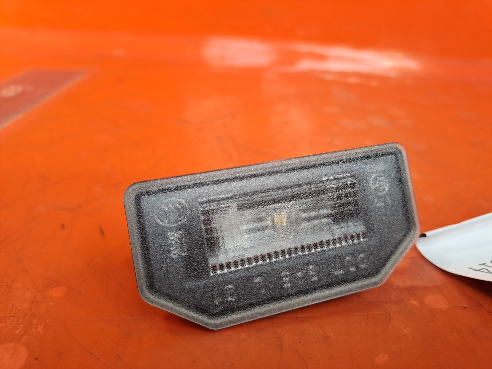 TESLA MODEL 3 LONG 2024 LICENCE PLATE LIGHT PAIR 1713282-00-A Warranty A207 - Image 2