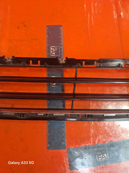 ✅2015 FORD MONDEO MK5 TITANIUM FRONT BUMPER LOWER GRILL DS73-17B968-K A308 - Image 5