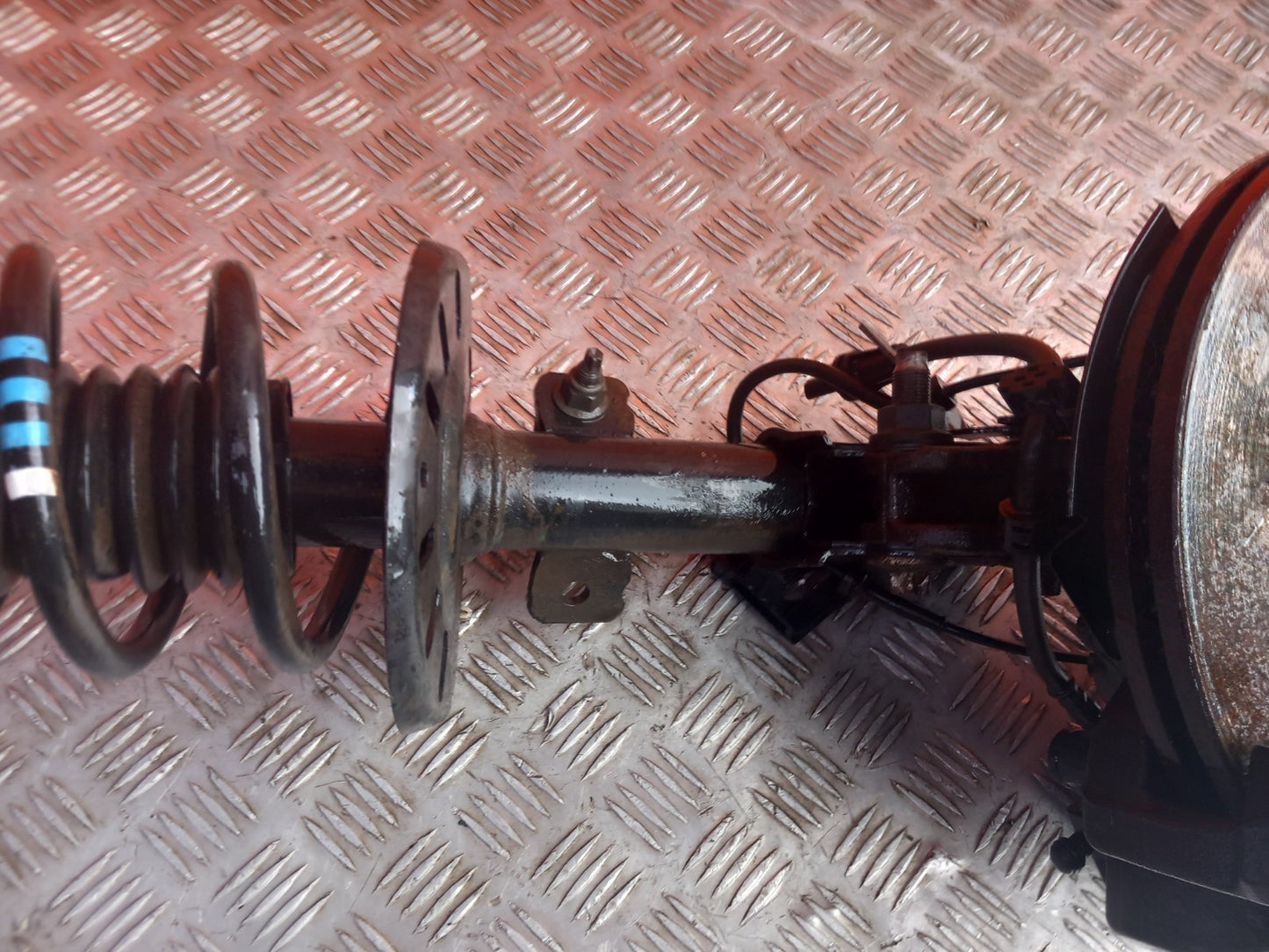Vauxhall Vivaro 2900 1.5 Diesel 2020 Front Left Suspension Leg Hub Warranty A380 - Image 6
