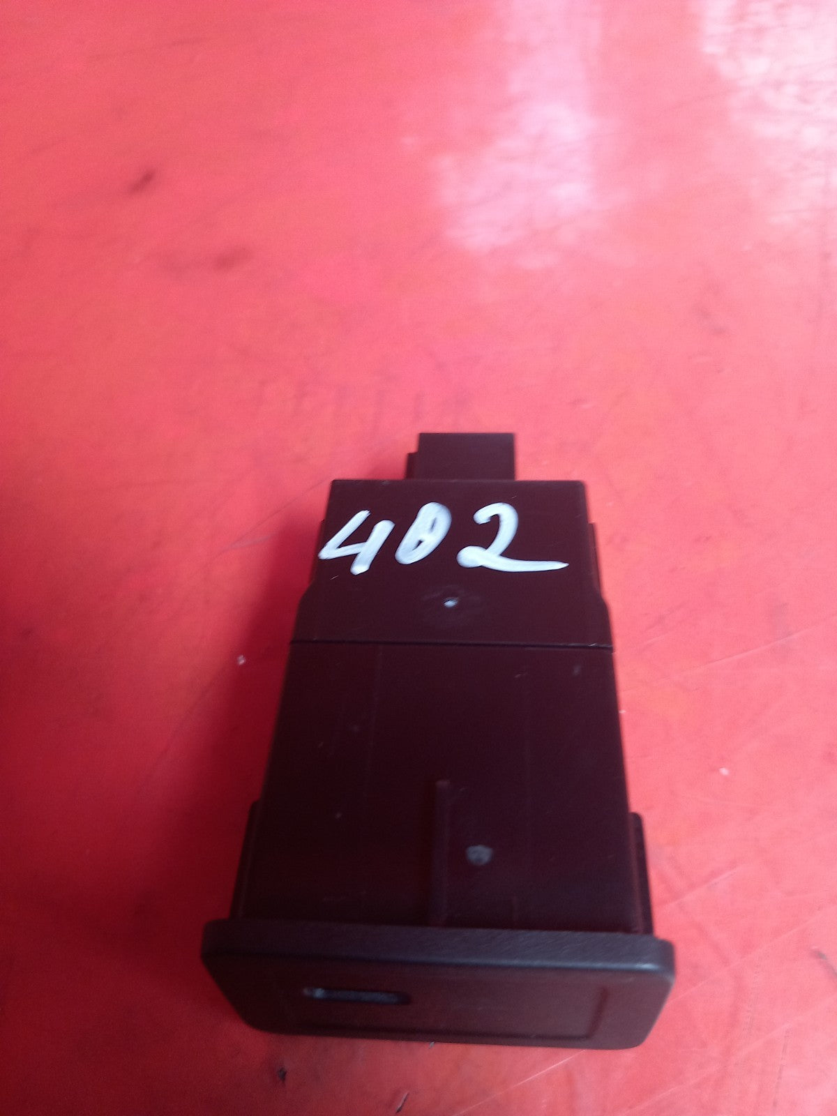 ebay-src:https://i.ebayimg.com/00/s/mtywmfgxmjaw/z/bzkaaeswu79qfxti/$_57.jpg