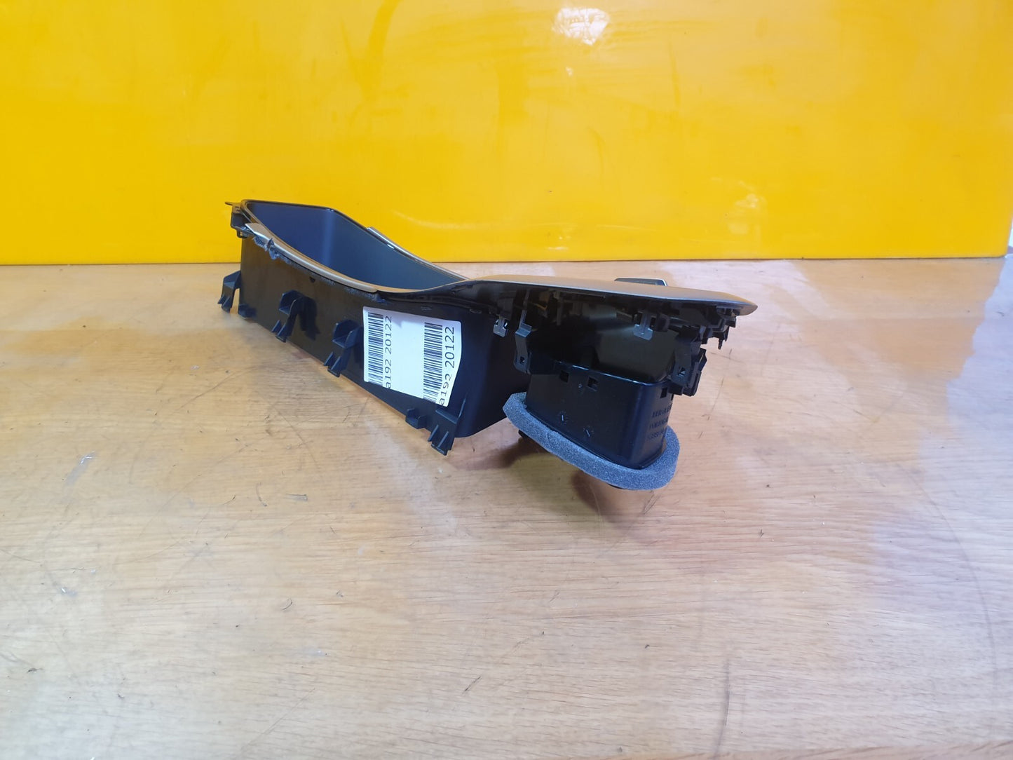 ebay-src:https://i.ebayimg.com/00/s/mtiwmfgxnjaw/z/oaqaaoswlrhmbzlj/$_57.jpg