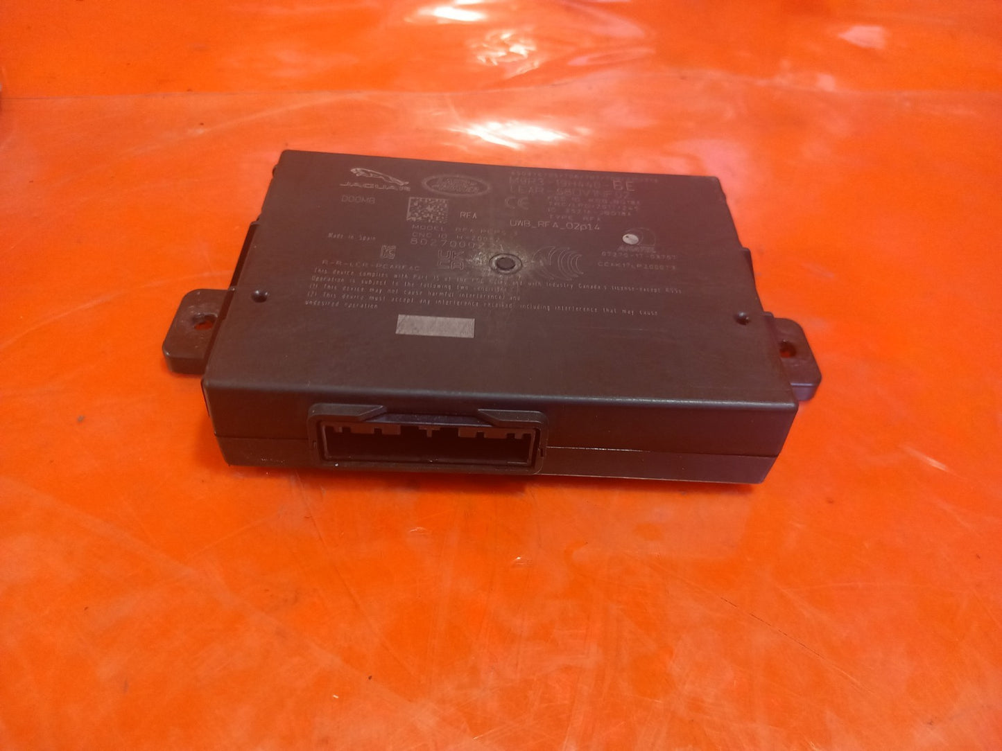 Land Rover Defender L663 3.0 Diesel 2025 Keyless Entry Control Module M9R319H440 - Image 3