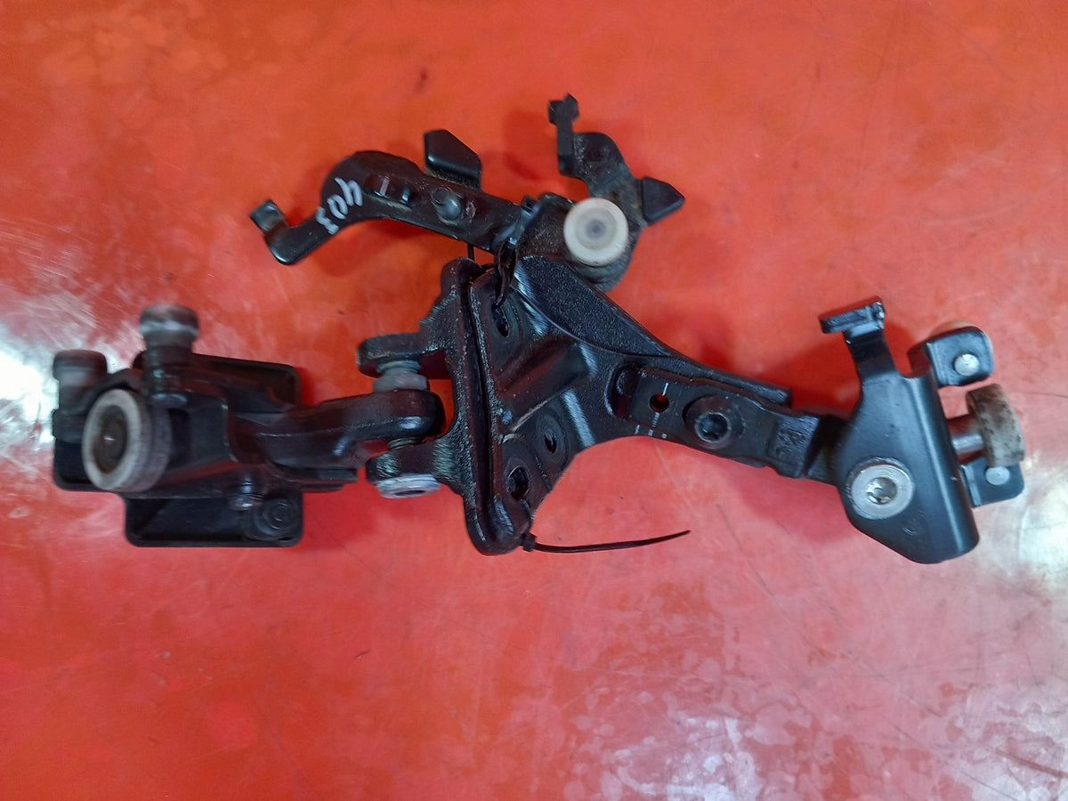 ebay-src:https://i.ebayimg.com/00/s/mtiwmfgxnjaw/z/waoaaeswjjxqec5h/$_57.jpg