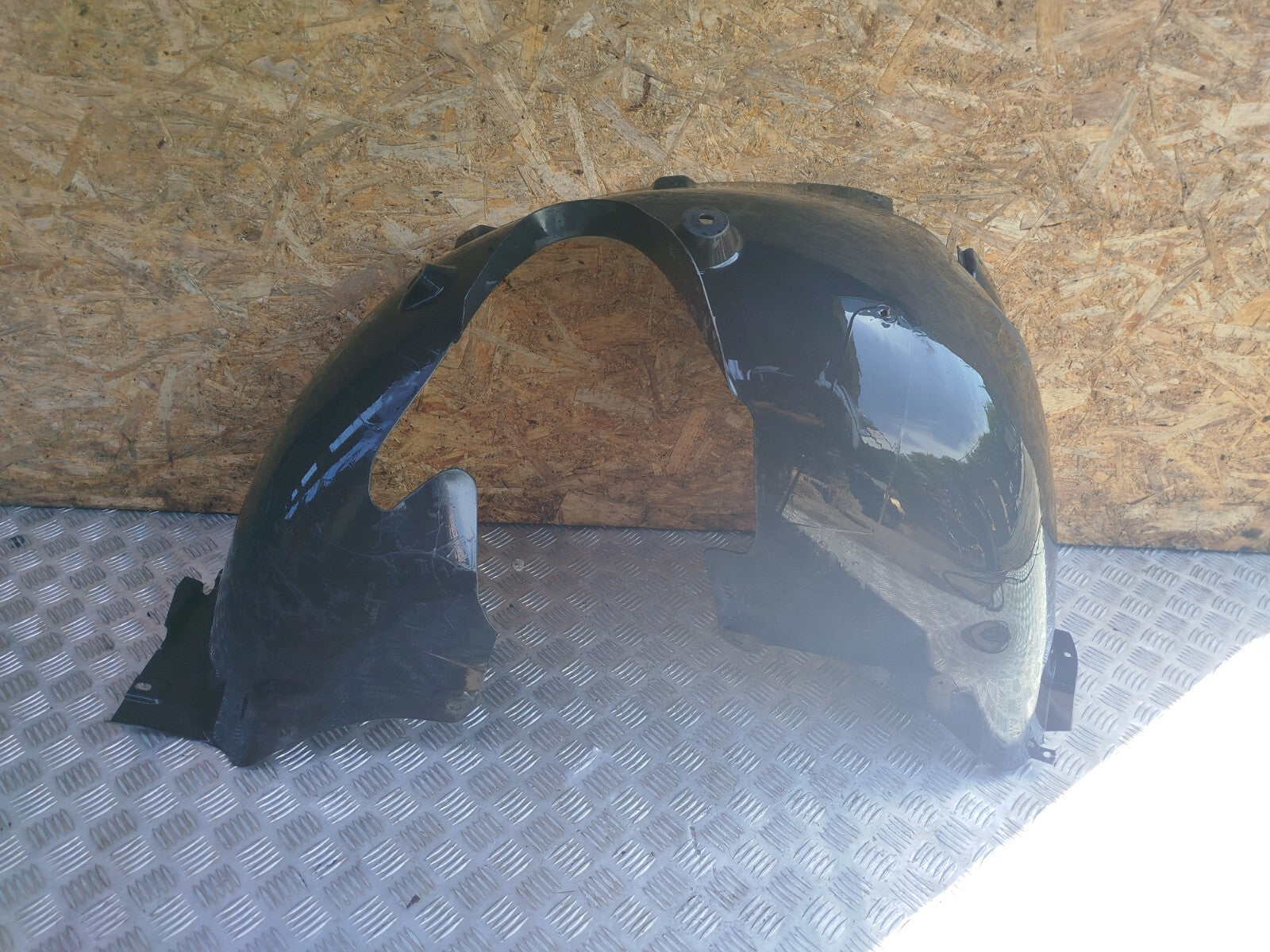 ✅Porsche Cayenne V6 Tiptronic 2010 3.6 Petrol FRONT LEFT WHEEL ARCH LINER A268 - Image 1