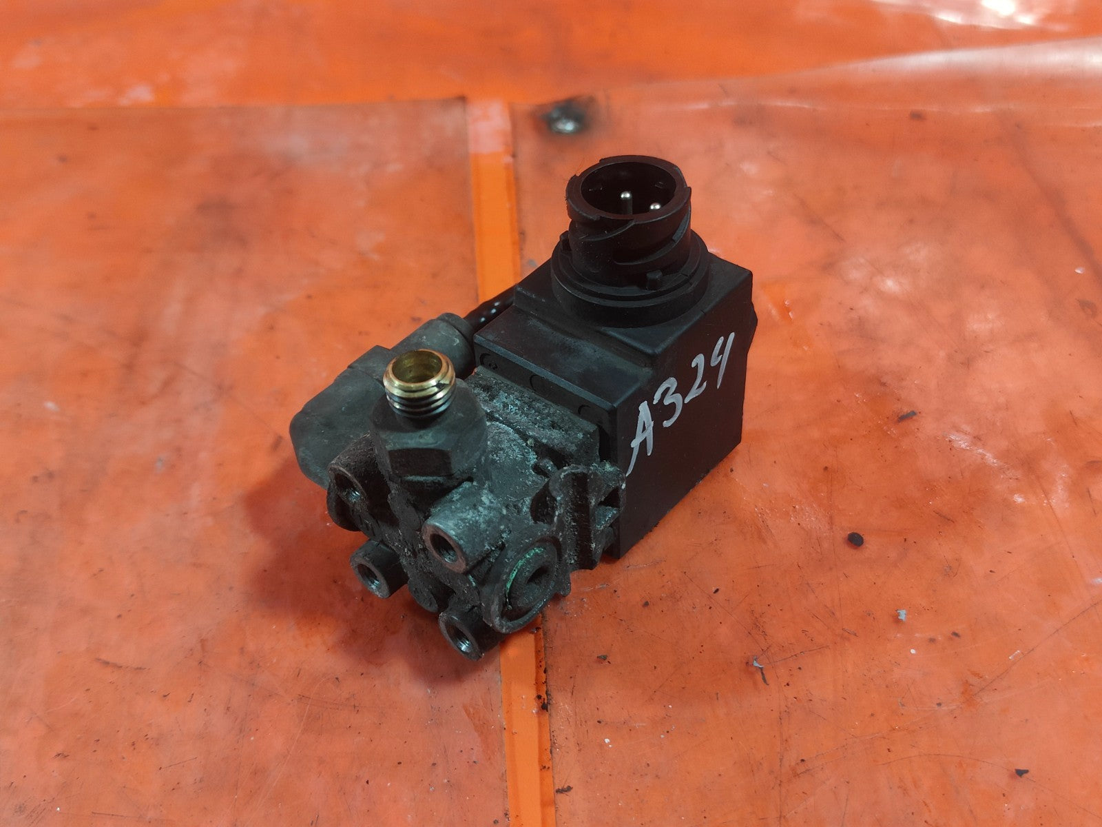 ebay-src:https://i.ebayimg.com/00/s/mtiwmfgxnjaw/z/cnwaaeswr59pasfn/$_57.jpg