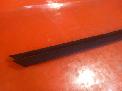 BMW X3 G01 M40D 3.0 Diesel 2019 Front Left Door Window Inner Seal 7393417 A393 - Image 3