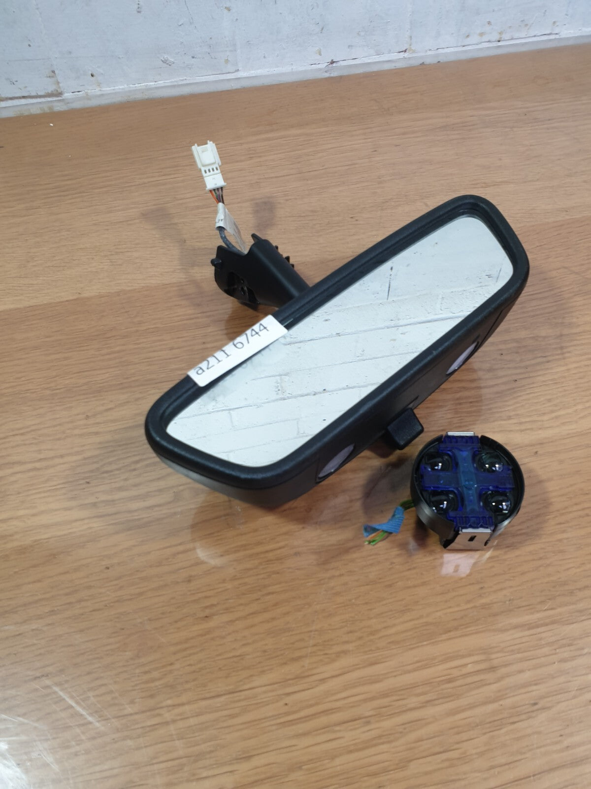 MERCEDES B CLASS W246 1.8 DIESEL 2012 REAR VIEW MIRROR & RAIN SENSOR A2469017100 - Image 2