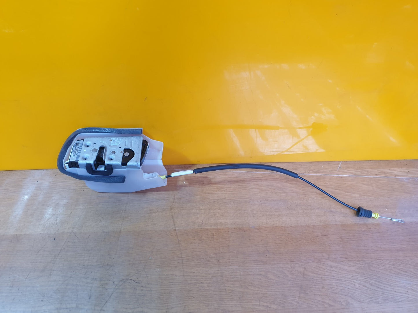 ✅2022 TESLA MODEL Y REAR RIGHT DOOR LOCK 1500675-01-B + WARRANTY A172 - Image 2