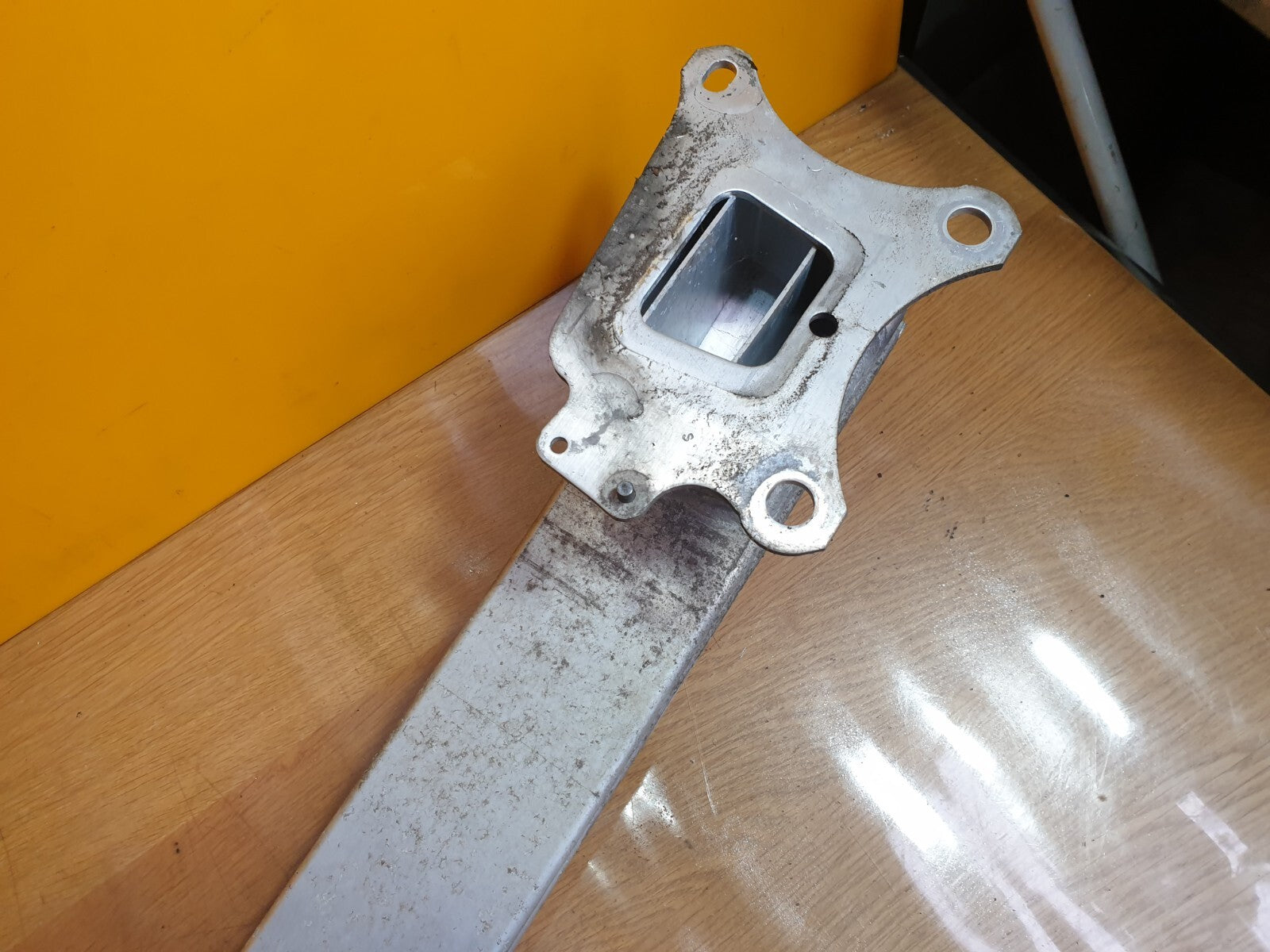 ebay-src:https://i.ebayimg.com/00/s/mtiwmfgxnjaw/z/egwaaosw4j5mnvsh/$_57.jpg