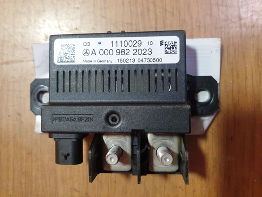 MERCEDES C CLASS C220 W204 2013 Control Relay Module A0009822023 Warranty A167 - Image 1