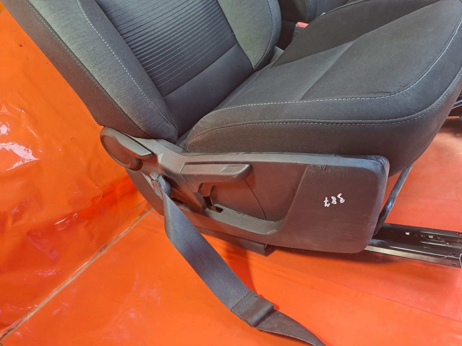 ✅Renault Megane Iconic 1.3 Petrol 2019 Front Seats Pair Warranty A387 - Image 11