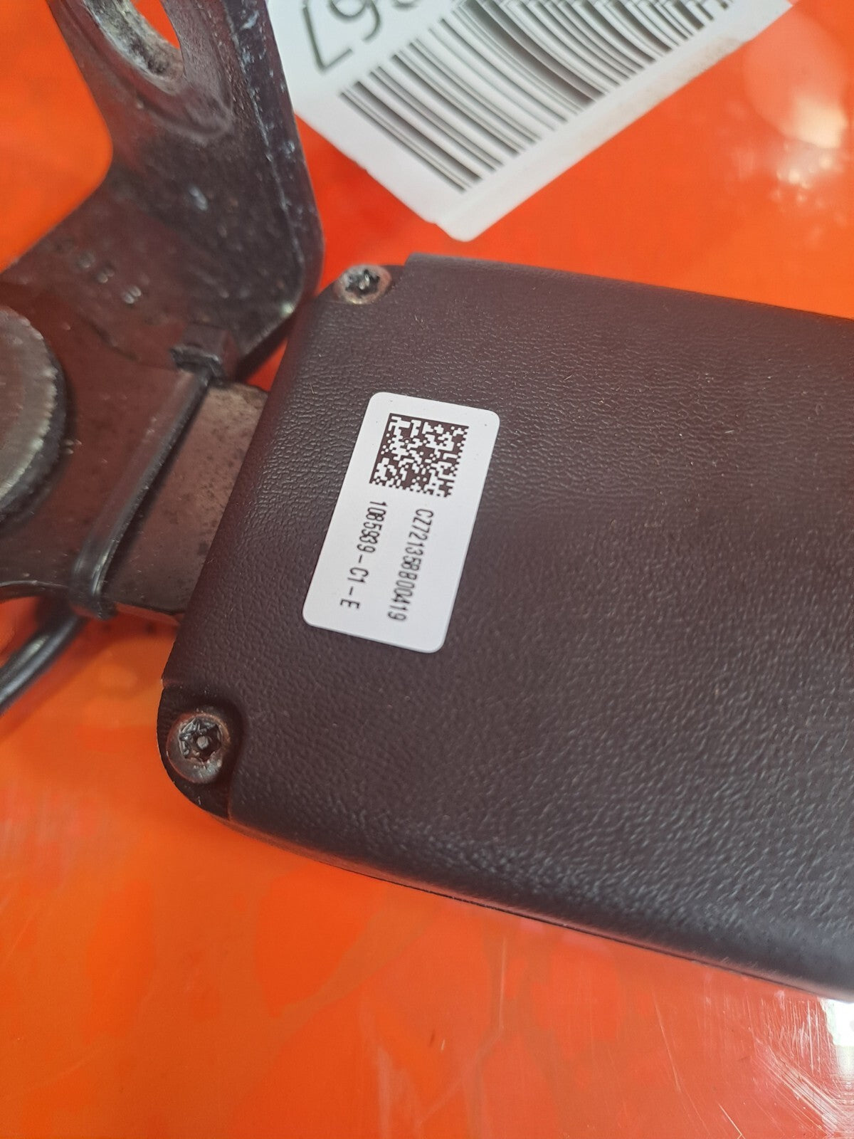 ✅2018-2025 TESLA MODEL 3 REAR LEFT SEAT BELT BUCKLE 1085939-C1-E + WARRANTY A241 - Image 5