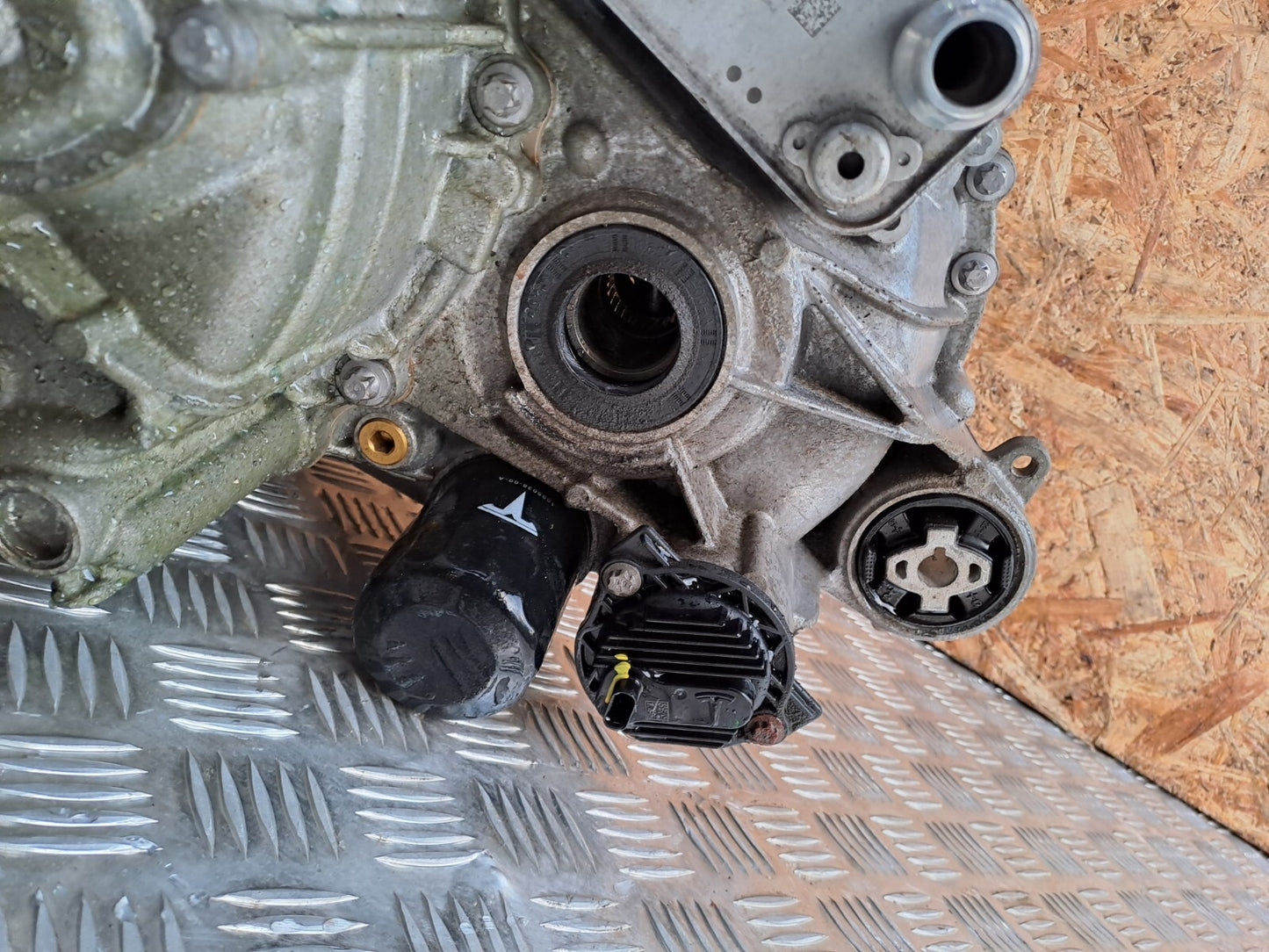 ebay-src:https://i.ebayimg.com/00/s/mtiwmfgxnjaw/z/nv8aaoswdgxn8ws4/$_57.jpg