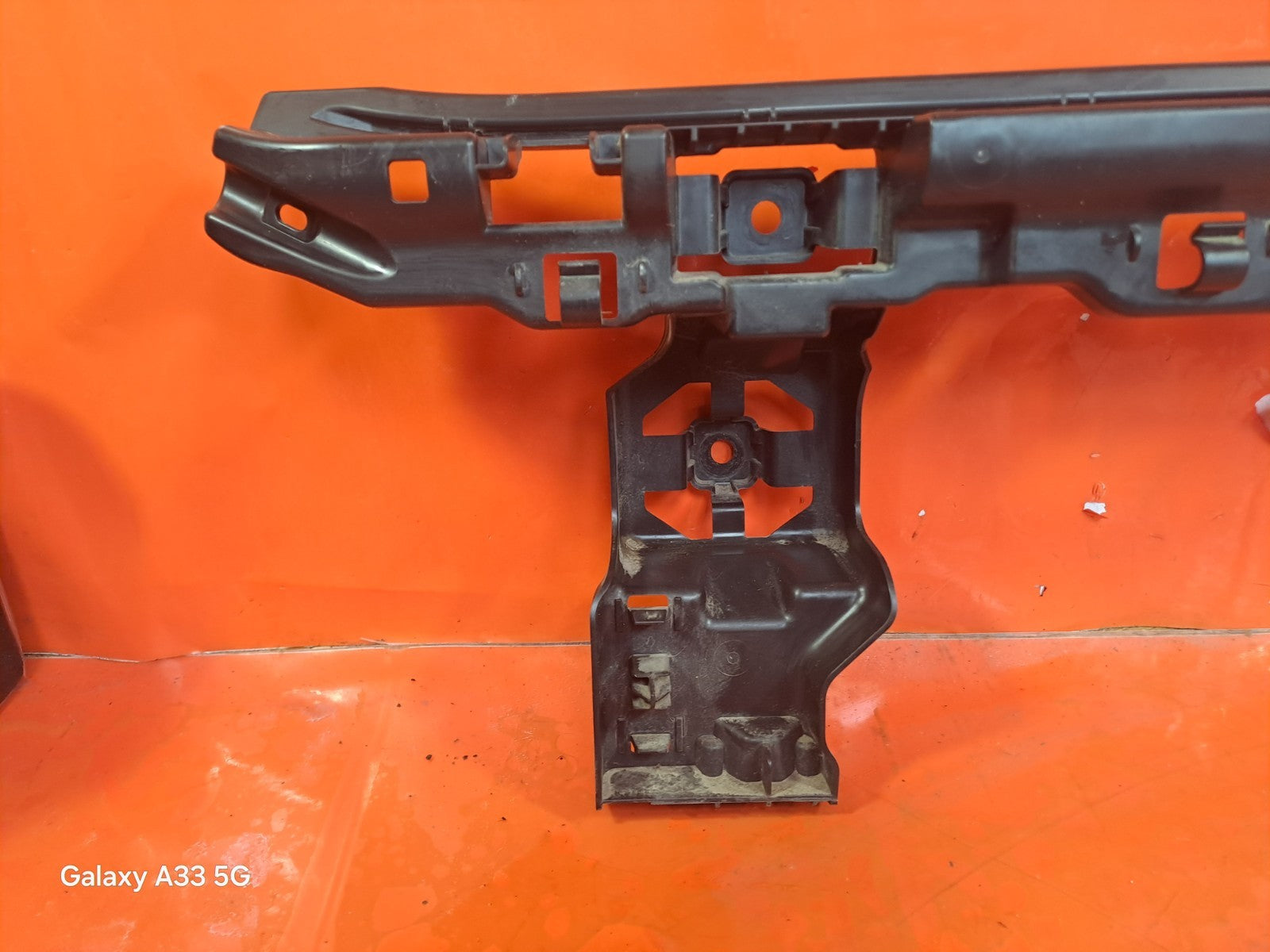 ✅BMW 220D F44 2 Series 2023 2.0 Diesel REAR BUMPER MIDDLE GUIDE BRACKET 8494944 - Image 3