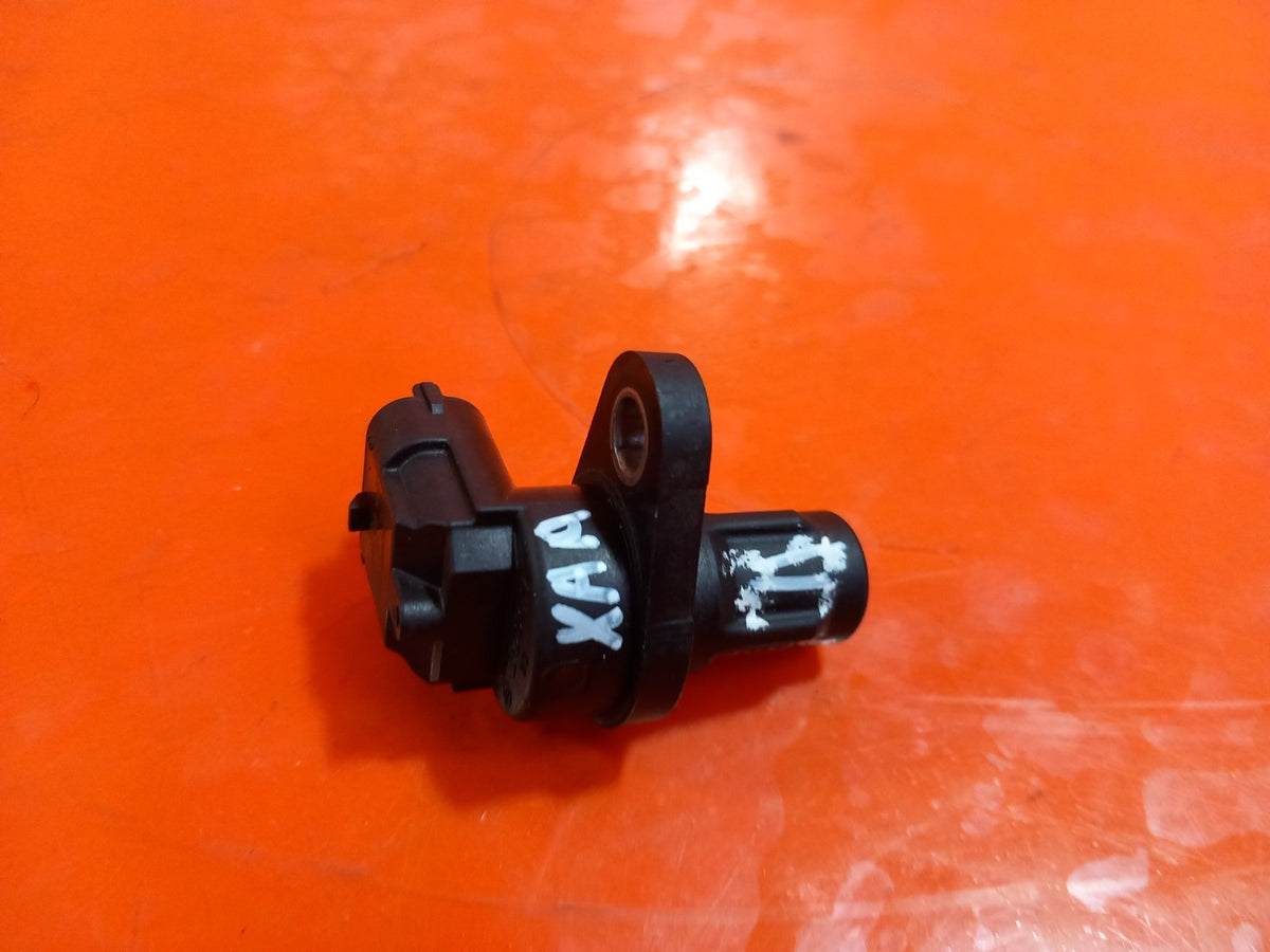 Land Rover Discovery Sport Camshaft Position Sensor G4D3-12K073-AA Warranty xAA - Image 3