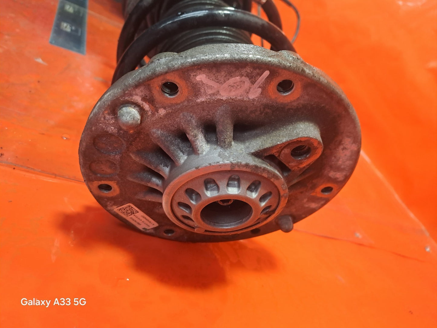 ✅BMW 218I SPORT F22 1.5 PETROL 2017 FRONT LEFT SUSPENSION LEG HUB 6881929 A306 - Image 4
