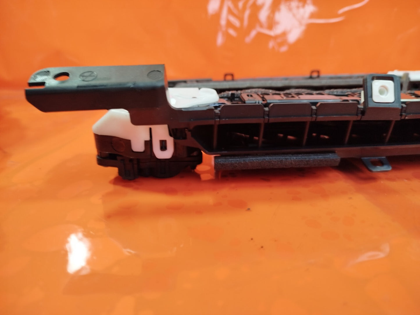 ✅Tesla Model 3 Long Range 2020 CENTRE&LEFT AIR VENTS 1111619-00-B 1111598-00-B - Image 2