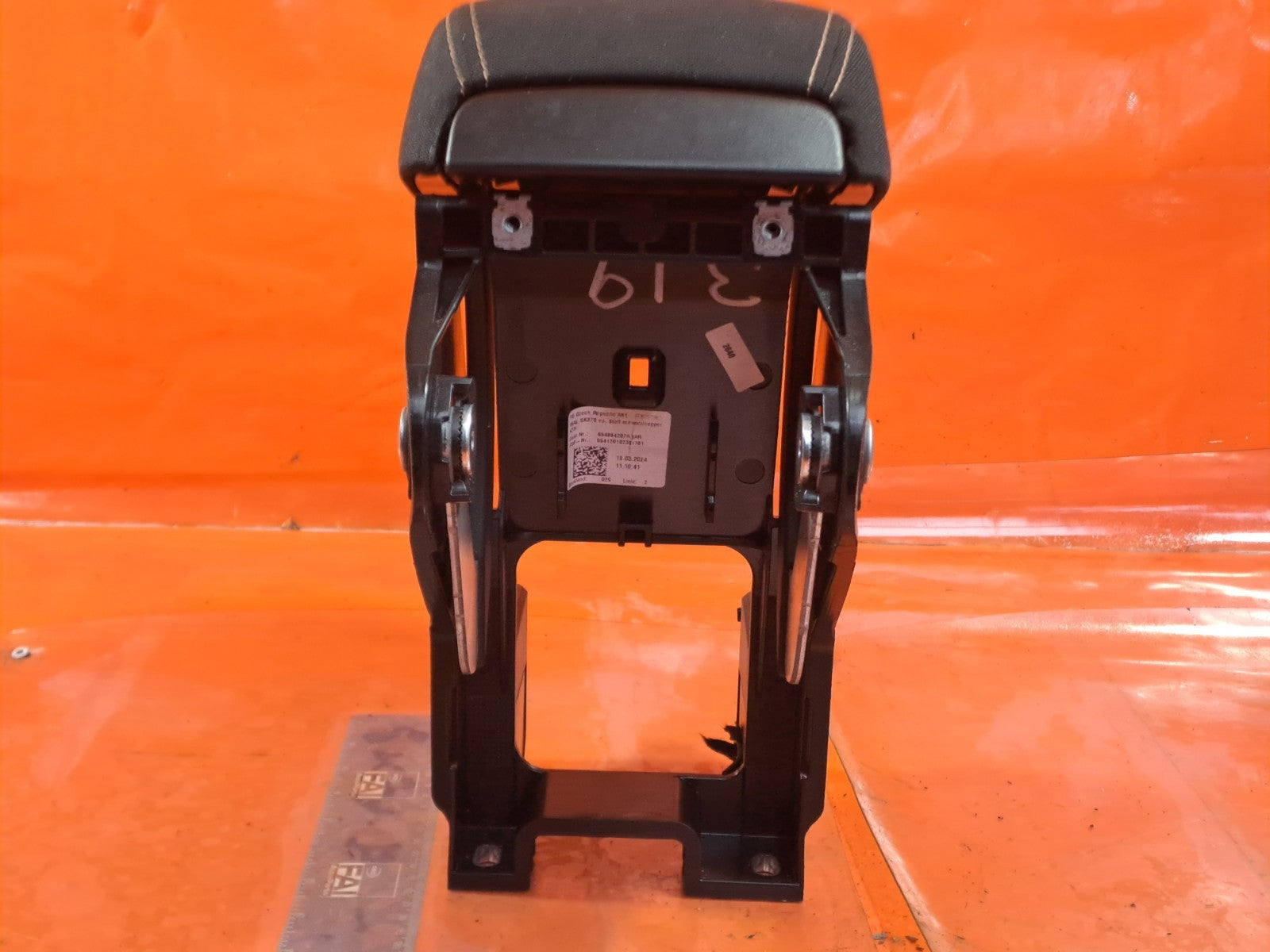 ✅SKODA KAMIQ Se 1.5 PETROL 2024 CENTRE CONSOLE ARMREST 654864207A Warranty A319 - Image 6