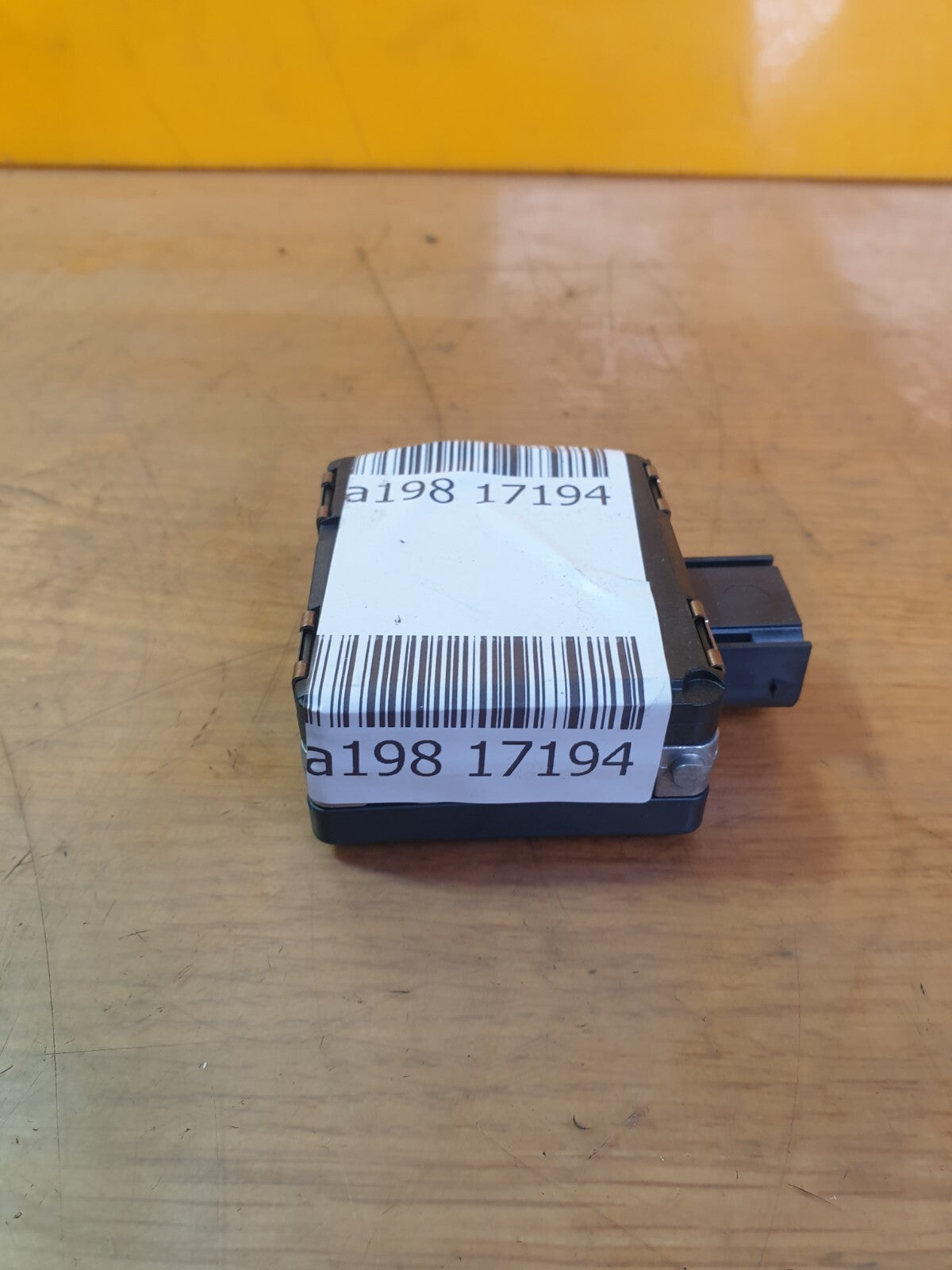 ebay-src:https://i.ebayimg.com/00/s/mtywmfgxmjaw/z/tgaaaoswbznmmnvg/$_57.jpg