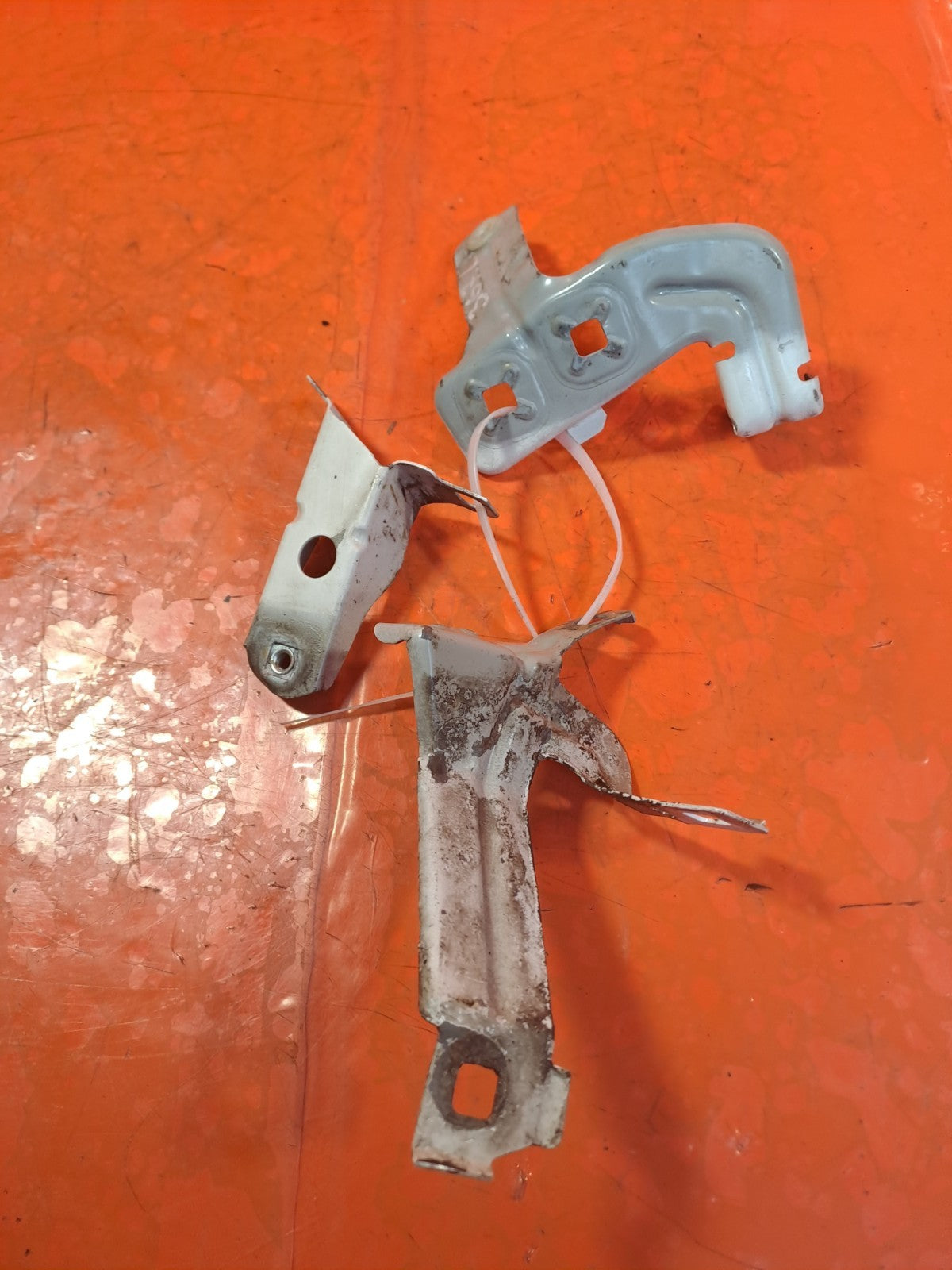 ✅BMW F33 420D M SPORT 2.0 DIESEL 2015 FRONT LEFT WING BRACKETS 7255821 Warranty - Image 4
