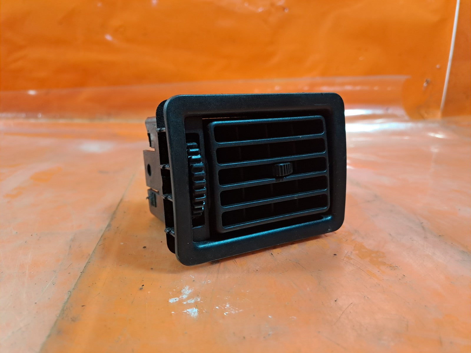 ✅2003 VOLVO FL DASHBOARD LEFT AIR VENT + WARRANTY A324 - Image 1