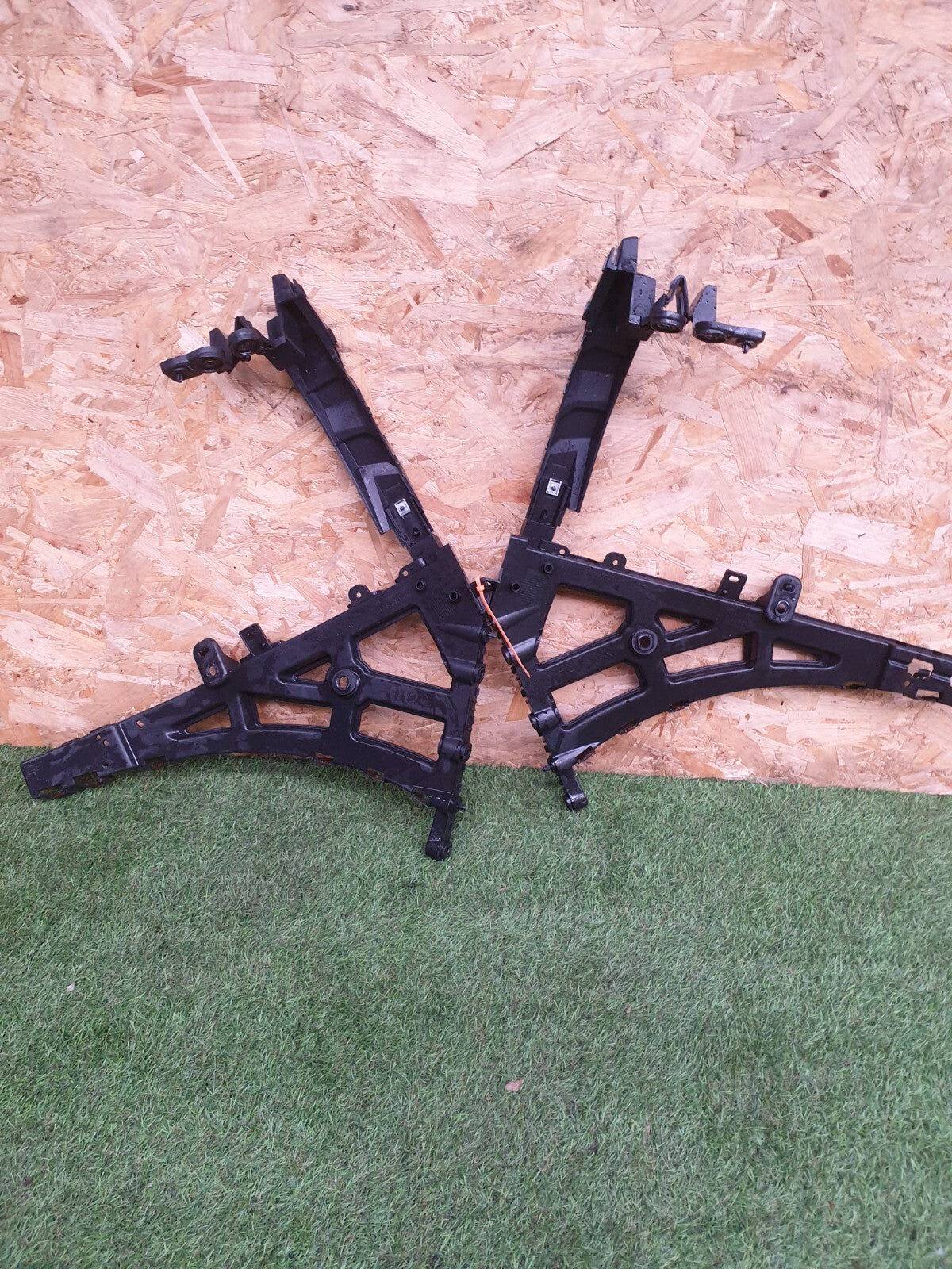 ✅Jaguar F-Pace V6 3.0 Petrol 2017 REAR BUMPER BRACKETS HK83-17B930AE Warranty - Image 7