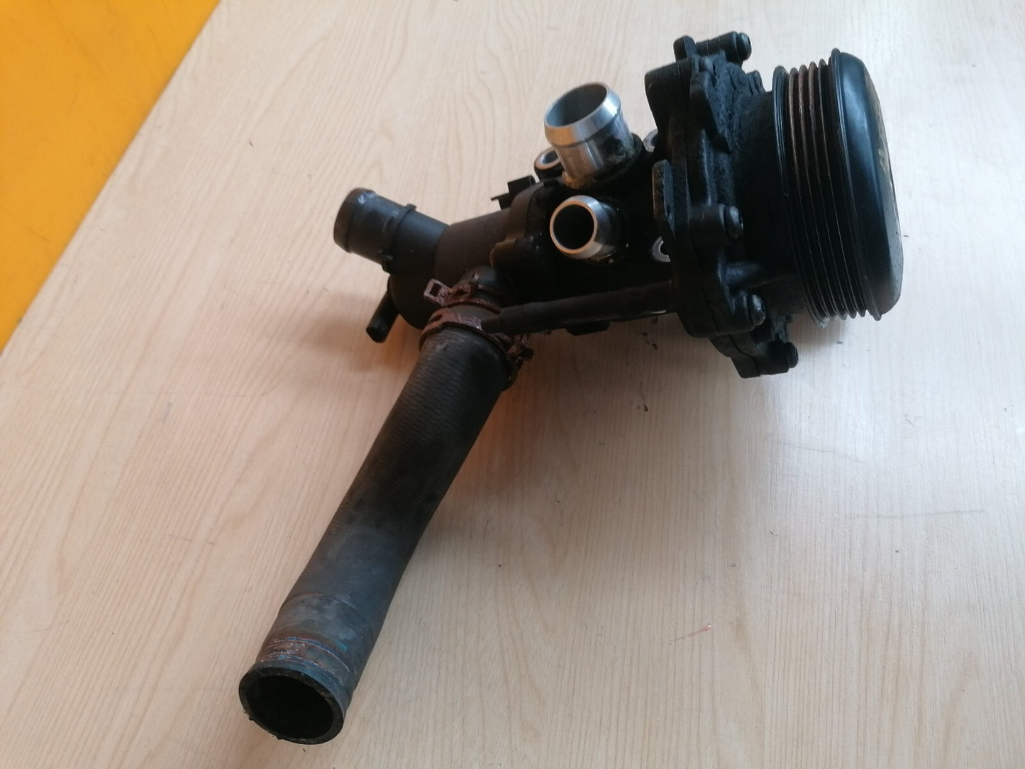 MERCEDES A200 W176 2.1 DIESEL 2015 WATER COOLANT PUMP A6512000501 A047 - Image 9