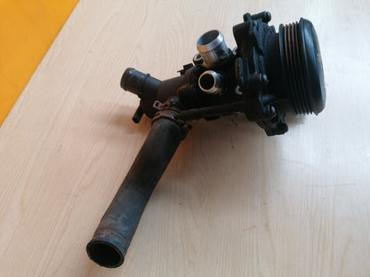 MERCEDES A200 W176 2.1 DIESEL 2015 WATER COOLANT PUMP A6512000501 A047 - Image 9