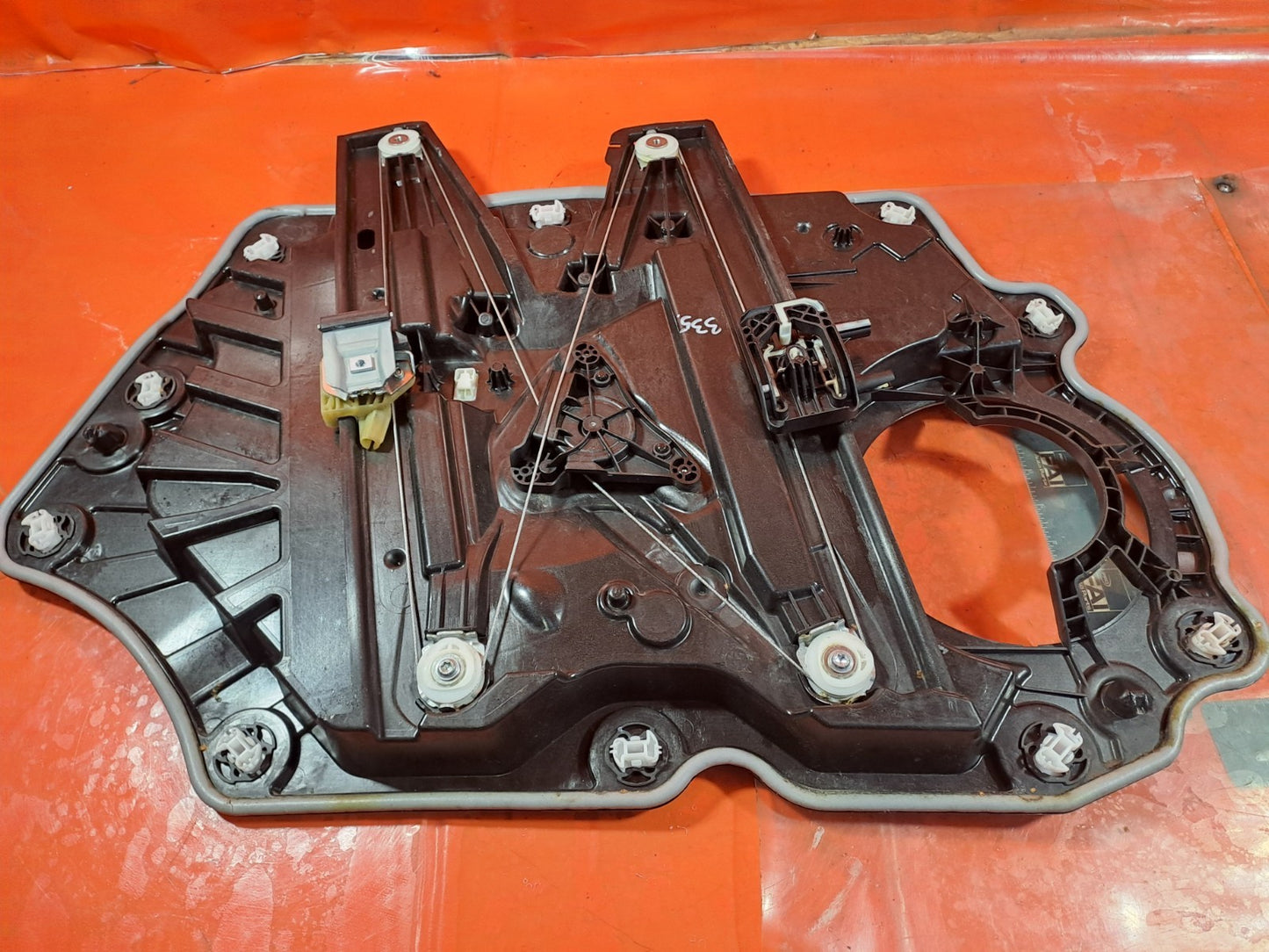 ebay-src:https://i.ebayimg.com/00/s/mtiwmfgxnjaw/z/kbkaaesw~g5pbmc1/$_57.jpg