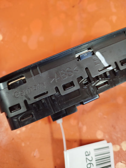 ✅2019 MERCEDES A CLASS W177 FRONT RIGHT WINDOW SWITCH A1679050001 +WARRANTY A260 - Image 6