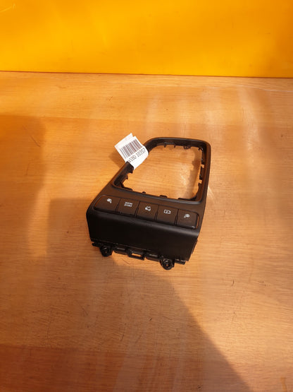 ebay-src:https://i.ebayimg.com/00/s/mtywmfgxmjaw/z/risaaoswagzmptfo/$_57.jpg