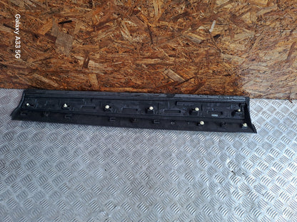 ✅Land Rover Discovery 2.0D 2018 FRONT LEFT DOOR MOULDING HY32-21065-AD Warranty - Image 7