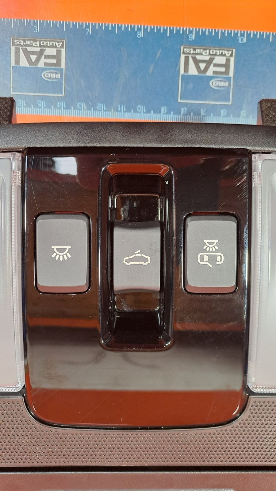 ebay-src:https://i.ebayimg.com/00/s/mtywmfg5mda=/z/isgaaosw0prnbn4v/$_57.jpg