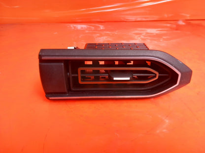 Dacia Jogger 1.0 Petrol 2024 Right Side Dashboard Air Vent 687604537R Warranty - Image 2