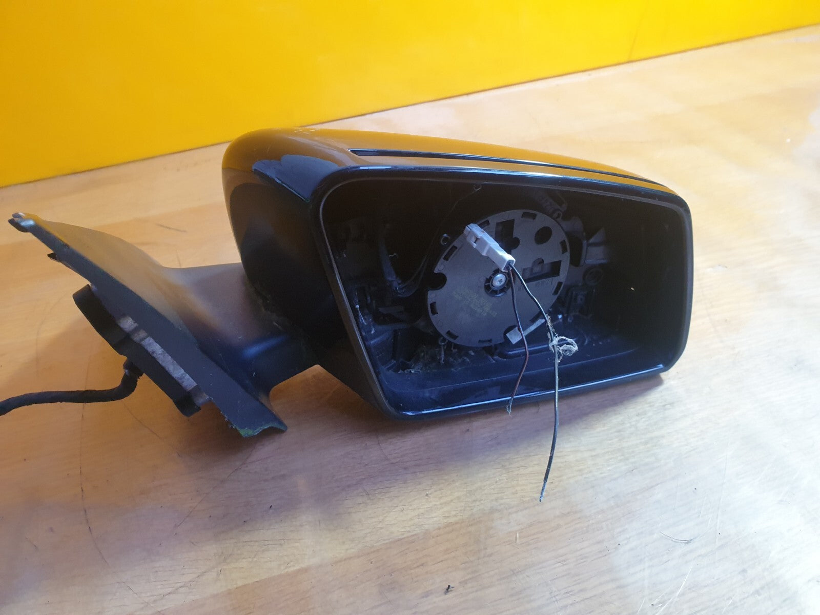 MERCEDES C CLASS W204 FRONT RIGHT DOOR MIRROR A2048101025 Warranty x00 - Image 5