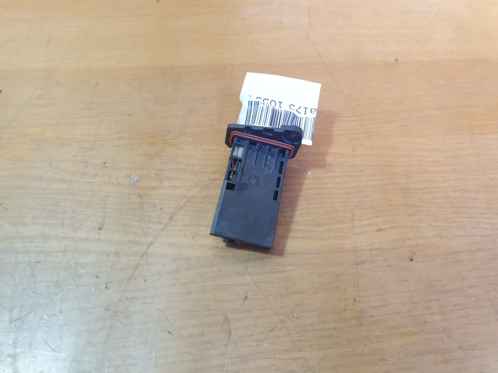 ebay-src:https://i.ebayimg.com/00/s/mtiwmfgxnjaw/z/b~aaaoswhqvmzday/$_57.jpg
