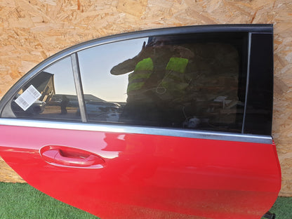 ✅MERCEDES W176 A180 AMG SPORT 1.5 DIESEL 2015 REAR RIGHT DOOR RED Warranty A235 - Image 3